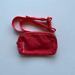 Lululemon mini belt bag